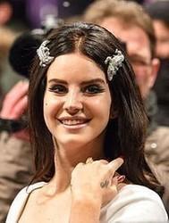 Слушать онлайн Lana Del Rey Young And Beautiful из сборника В машину, скачать бесплатно.