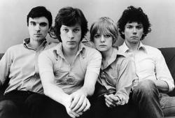 Слушать онлайн Talking Heads Psycho Killer из сборника Лучшие песни 70-х, скачать бесплатно.