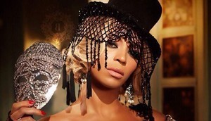 Beyonce представила клип на песню «Partition» (видео)