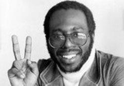 Скачать песни Curtis Mayfield бесплатно на телефон или планшет.