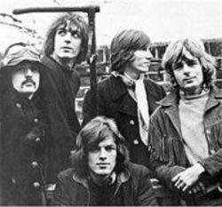 Песня Pink Floyd A great day for freedom - слушать онлайн.