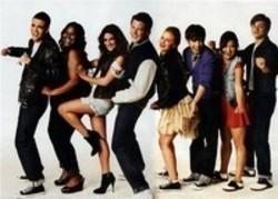 Песня Glee Cast Singing In The Rain - слушать онлайн.