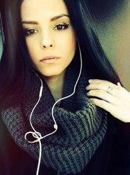 Песня Виктория Лоскутова Сука-Любовь - слушать онлайн.