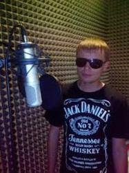 Кроме песен Alexander Veljanov, можно слушать онлайн бесплатно Sen J.