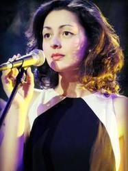 Кроме песен Dj Artomik, можно слушать онлайн бесплатно Мария Кравец.