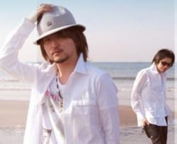 Кроме песен Yui Makino, можно слушать онлайн бесплатно Ibiza Sunset.